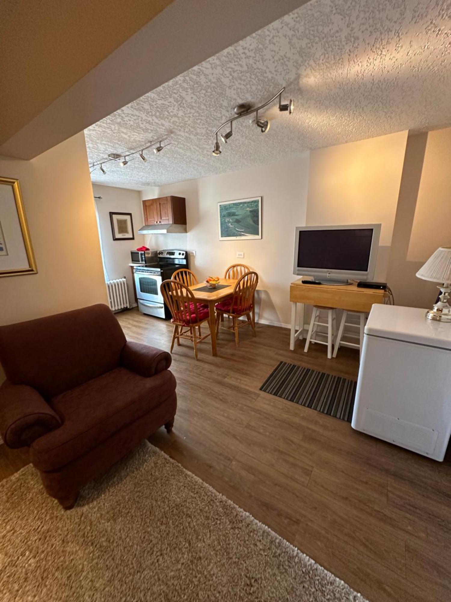 Burns Lake Bed And Breakfast Экстерьер фото